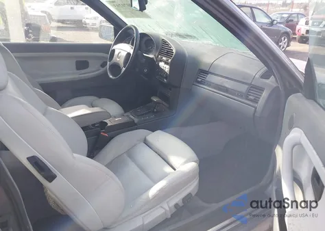 1995 BMW 325 Ic Automatic z USA, uszkodzony, nr VIN WBABJ6329SJD41903